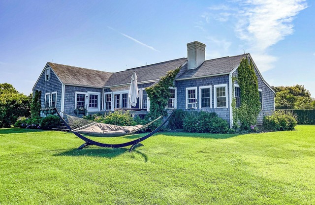 Baxter Road House Available some of June and September 2025