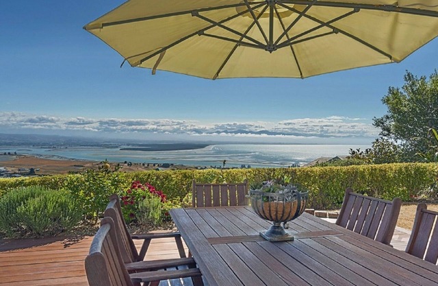 Bay Dreamer "Nelson ExecutiveHoliday Home"