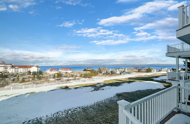 Bay Harbor Condo in Private Gated Community. Close to the Slopes and Shopping!