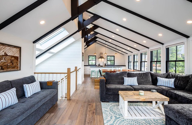 Bay Haven - Newly Renovated Home on Fisher Beach w/water views and AC