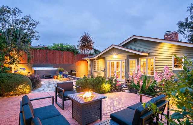Bay Skyline | Hot Tub + Fire Pit | Point Loma