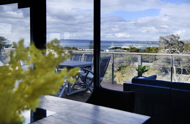 Bay Views 180 degrees - across Sorrento Beach