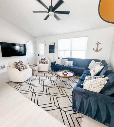 Bayside Bungalow - Steps to the beach