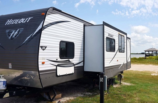 Bayside Glamping & Fishing