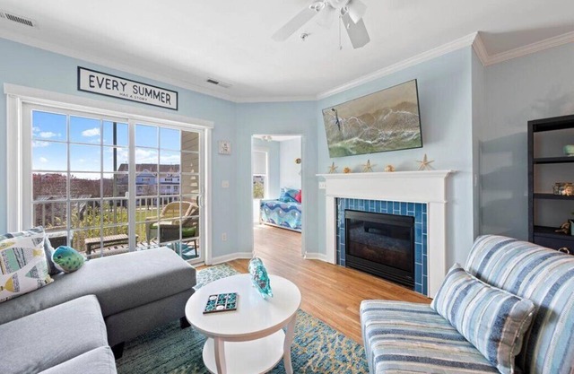 Bayside Resort - Steps to Sunridge pool! Newly Updated Condo!