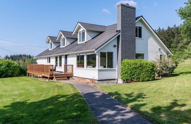 Bayview Together Farm - Modern Farmhouse | Views