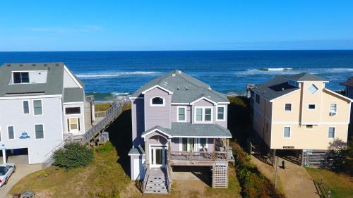 BB14, Heart Of Duck- Oceanfront, Ocean Views, Elevator, Private Beach Walkway