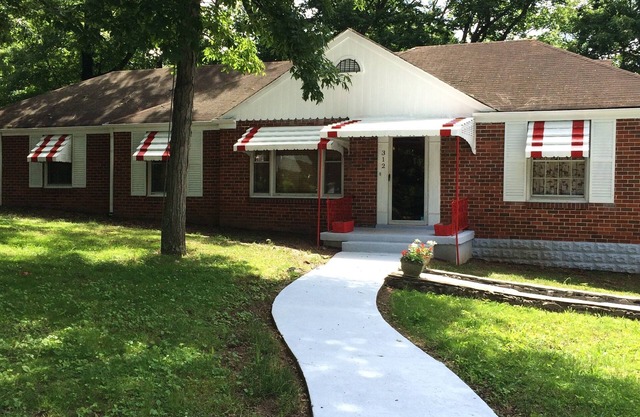 Be part of Country Music History stay at Hank Snow's Rainbow Ranch in Nashville!
