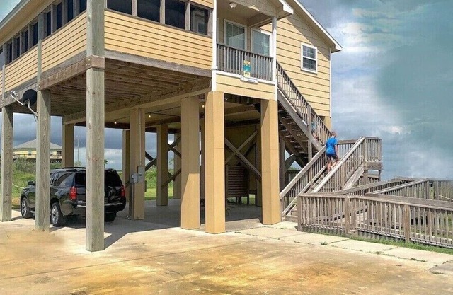 Beach And Bay offers the best of both worlds! Both beautiful views in one house