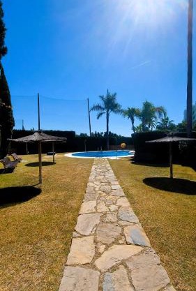 Beach and golfside apartment in Guadalmina