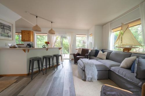 Beach Bungalow 4