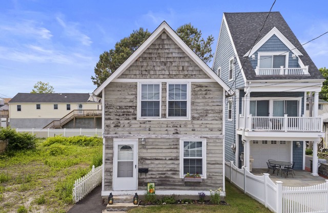 Beach Cottage close to Silver Sands State Park
