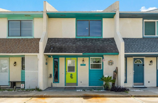 Beach Escape 8015-Sleeps 7