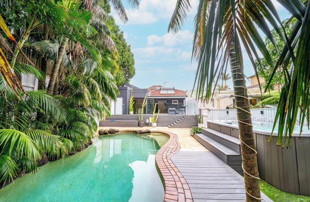 Beach Family Holiday at our Coastal Zen Oasis with a Saltwater Pool & Hot Tub
