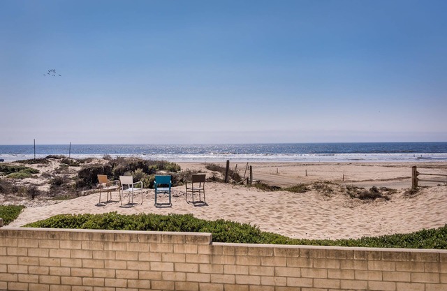 Beach front luxury apartment
