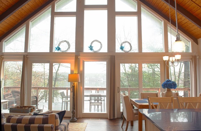 Beach Front on Beautiful Jenkins Pond, Quiet Area, nDiscounted off season rates!