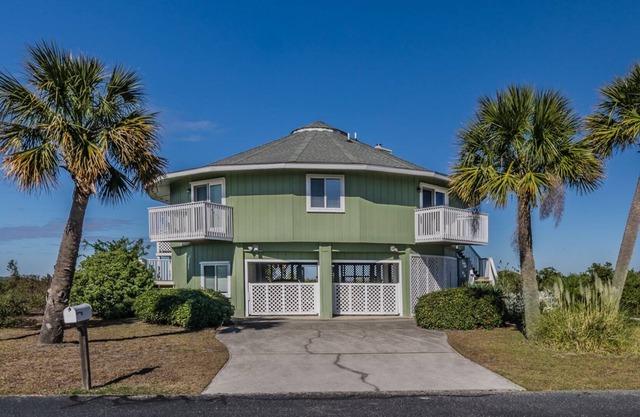 Beach Front Harbor Island - Golf Cart Included