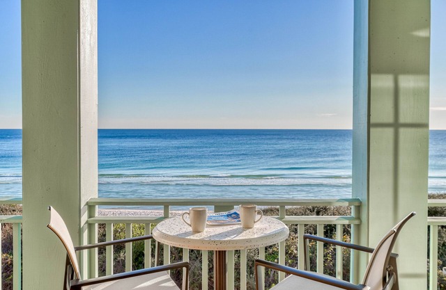 Beach Haven Cottage - Gulf Front Home