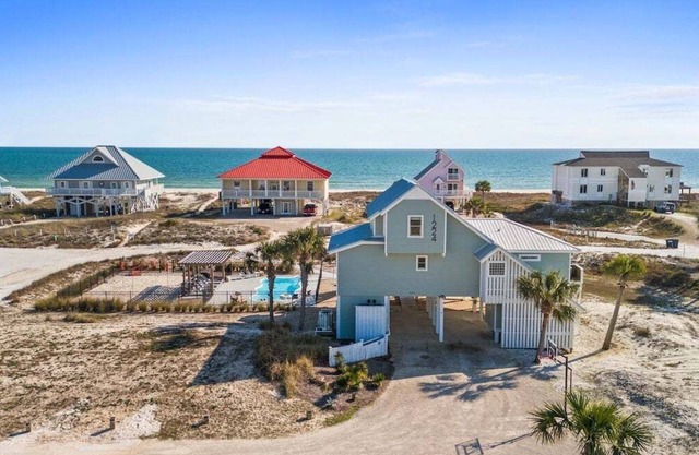 Beach Home w/Gulf Views, Beach Access, Private Pool, Volleyball, EV Charger, Volleyball & More!