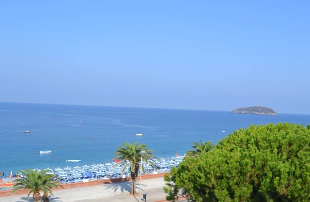 Beach Hotel