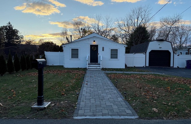 Beach house - 2 min from Conimicut Beach