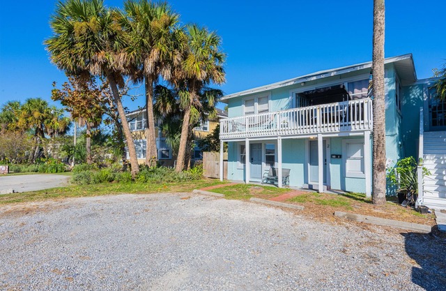 Beach House Retreat: Steps to the Ocean and Sand!
