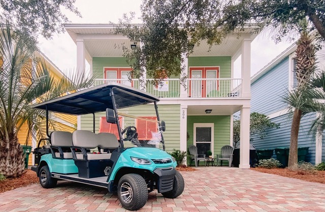 Beach House w/6-Seat GOLF CART! Crystal Beach - Destin, Pool & Hot Tub, Tram