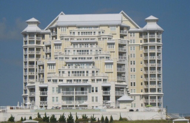 Beach Luxury Rental for 2025 - ONLY ONE WEEK LEFT!