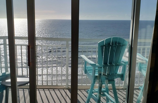 Beach-Oceanfront Fall Discount Owner Direct Deluxe 2BR/2BA Updated w/Balconies