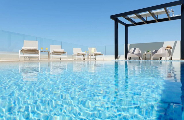 Beach Sand Villa 1 - Beachfront Roof Pool Seaviews