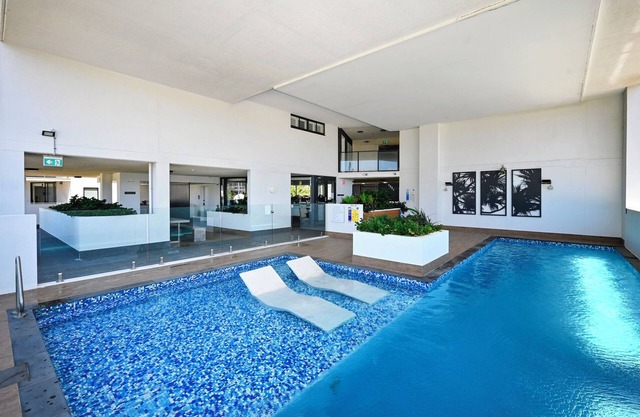 Beach & Shops at Your Doorstep - Buddina Escape