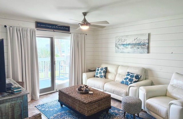 Beach Vibes with River Views -Pool & Fishing Pier Perfect getaway in Perdido Key