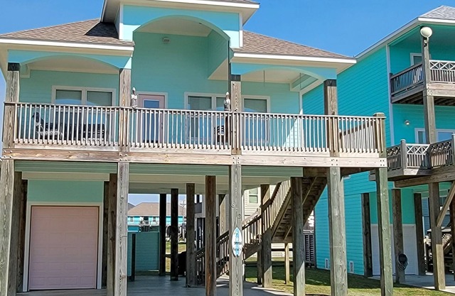 ~ Beach view ~ Custom 2 bedroom 2 bathroom~ short walk to the beach