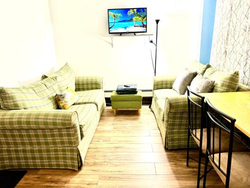Beachblock, 1 Br Reno Apt in Atlantic City!