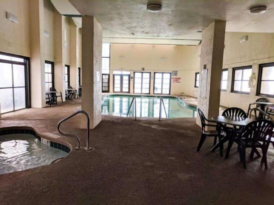 Beachfront 3 Bedroom 2 Bath Condo Palms 1201