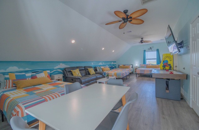 Beachfront 5BR | Hot Tub, Game Room, Mini Golf & More
