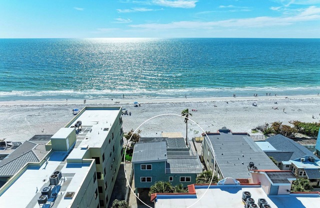 BEACHFRONT-6 Bedroom/5 Bathroom House