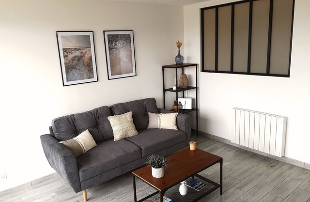 Beachfront apartment, direct beach access