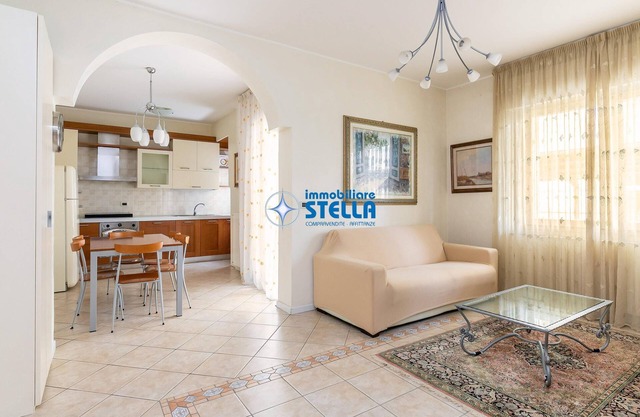 "* beachfront apartment *"/Piazza Nember