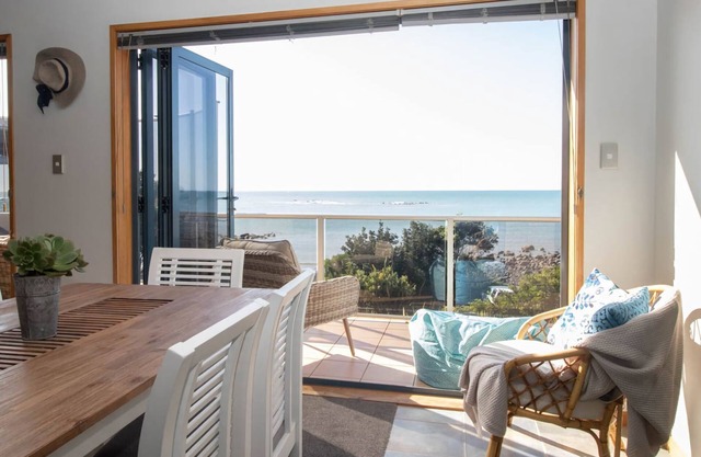 BEACHFRONT BLISS ON WANAKA TERRACE SUPPORT LOCAL