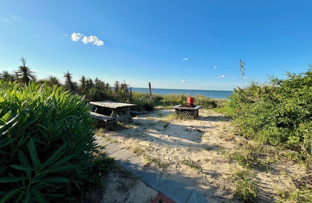 Beachfront Bungalow w/BEST Location in Ocean View!