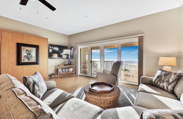 Beachfront condo with pool, hot tub & Gulf views from the balcony