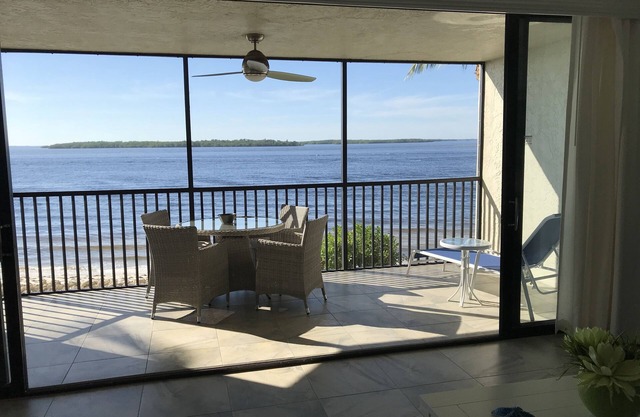 Beachfront Condo at SanibelHarbour - Beachfront