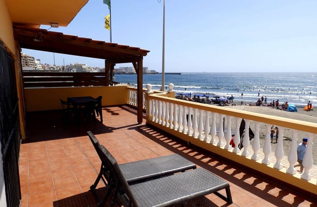 Beachfront house with 4 bedroom in Medano Beach