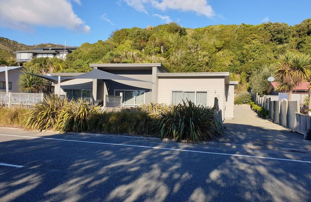 Beachfront Ligar Bay