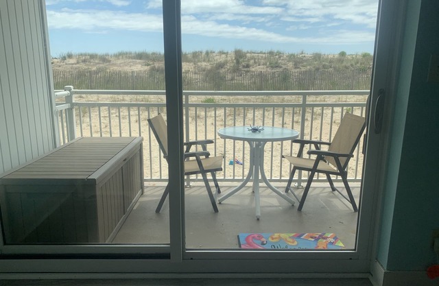 Beachfront living near Seacrets! Don't let this memorable getaway pass you by.nn