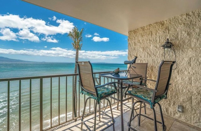 Beachfront ocean View Condo With Unobstructed Ocean Views. 5 star reviews *