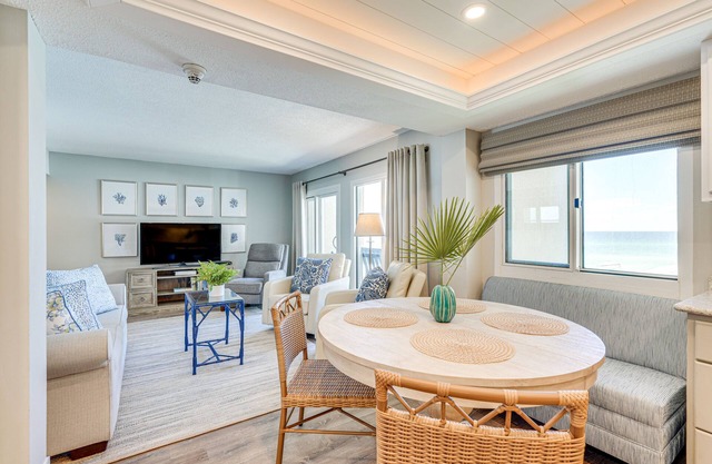 Beachfront Panama City Condo w/Balcony + Views!