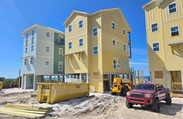 Beachfront, Private Pool, Pet Friendly, 6 Suites! Windmark Beach