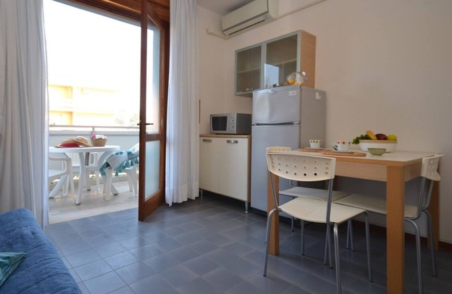 Beachfront studio apartment by Beahost Rentals